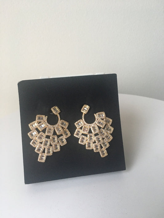 Trending loop Drop Earring