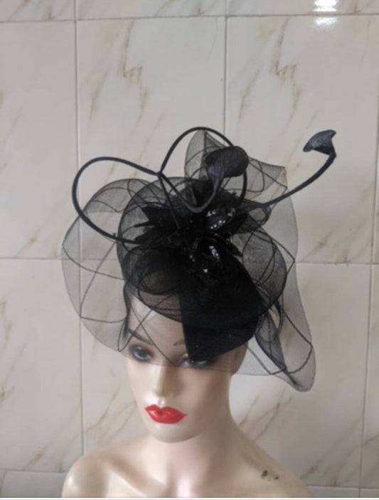 Bella pillbox fascinator