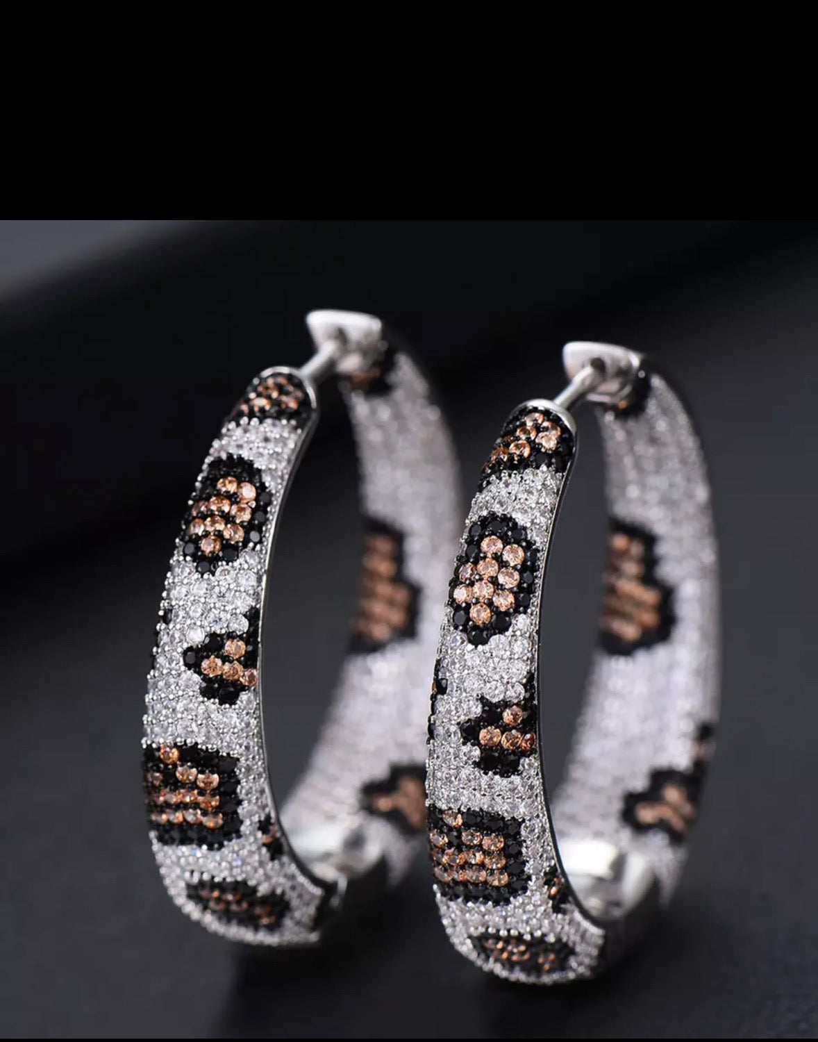 Vikki Leopard  Earring
