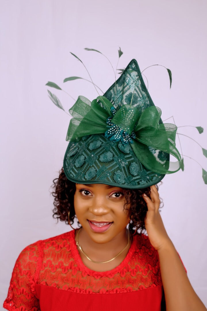 Tandy fascinator Hat