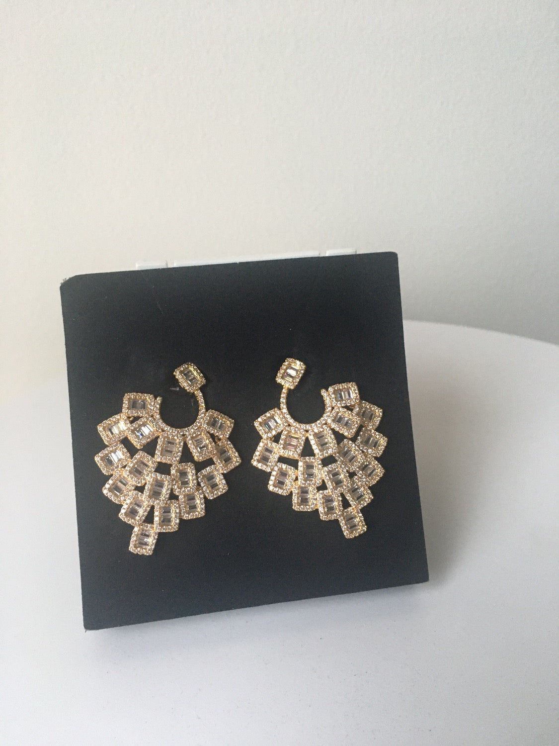 Trending loop Drop Earring