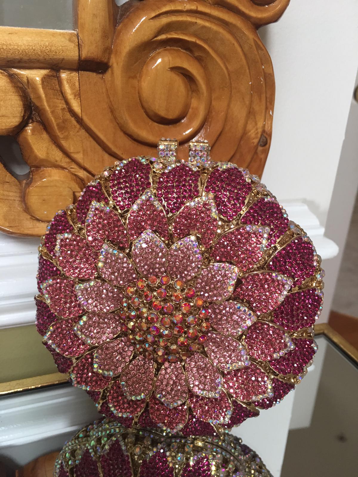 Floral leaves purse