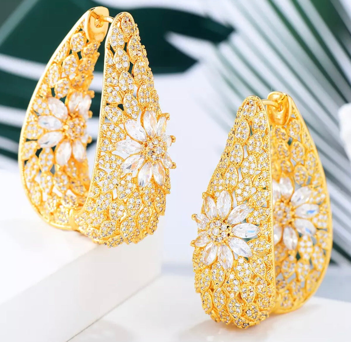 Cecile Pearl Drop Earring